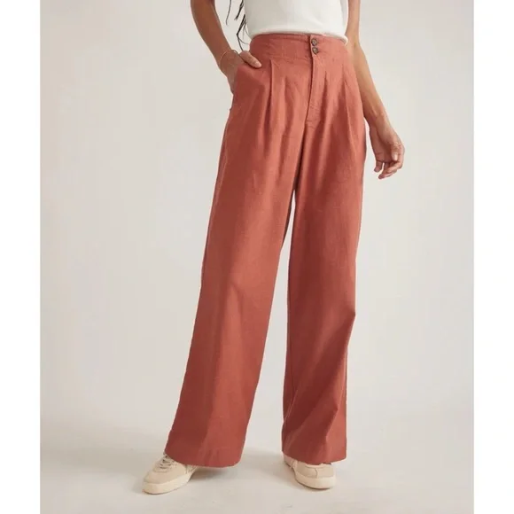 Marine Layer Flora High Waisted Loose Hemp Pleated Trouser in Henna Size 12